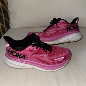 Hoka Clifton 9 running shoes